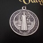 Médaille de saint Benoît (plusieurs modèles)