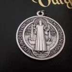 Médaille de saint Benoît (plusieurs modèles)