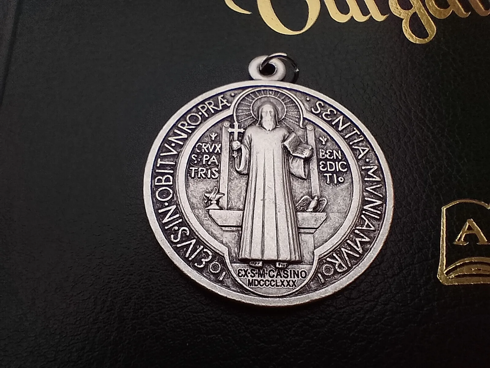 Médaille de saint Benoît (plusieurs modèles)