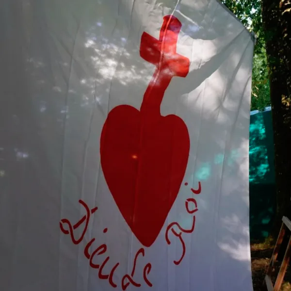 Drapeau du Sacré-Cœur "Dieu le Roi"