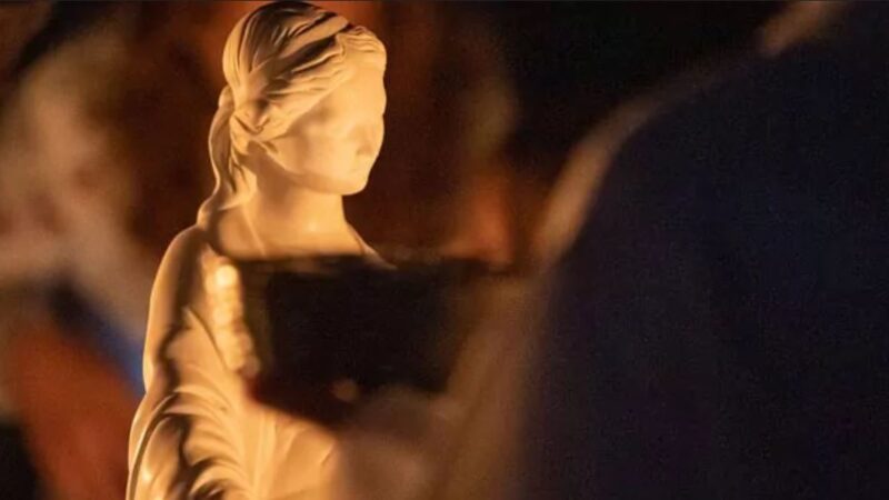 Découvrez le secret de Marie