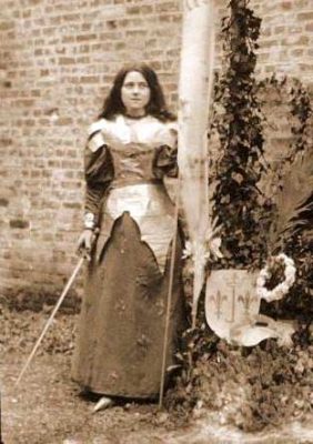 therese-as-joan-of-arc-282x400