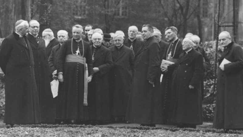 Des évêques contre la République