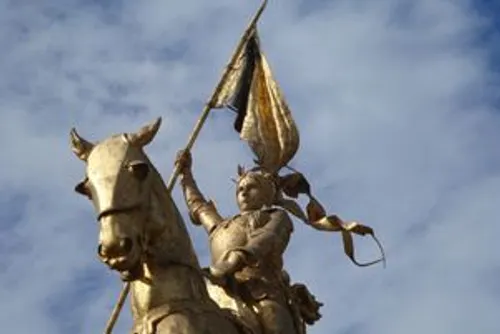 L’épopée miraculeuse de Sainte Jeanne d’Arc et l’épisode de la triple donation