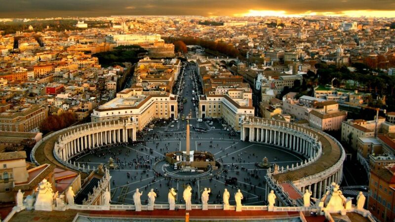 Canonisations : peut-on prétendre qu’un pape refuse d’engager son infaillibilité ?